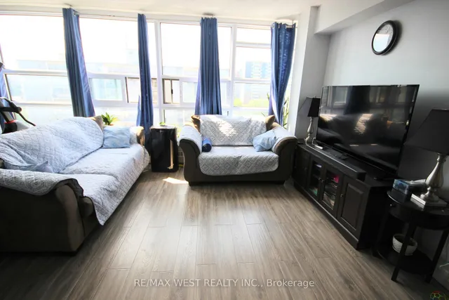 Additional image 3 of 3380 Eglinton Ave Unit 801