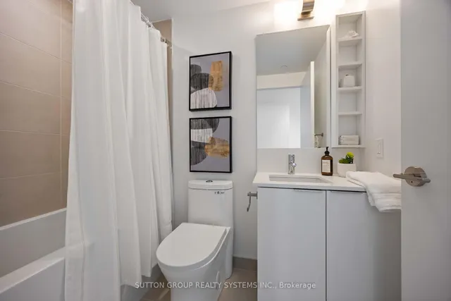 Additional image 10 of 8 Wellesley St Unit LPH05