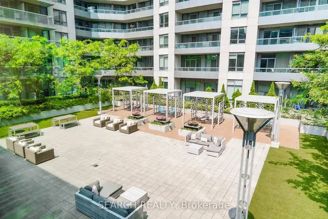 Additional image 3 of 19 Grand Trunk Cres Unit 201