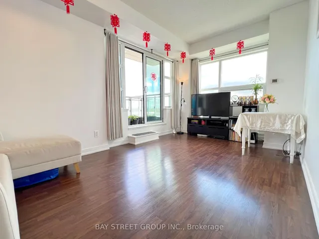 Additional image 4 of 840 Queens Plate Dr Unit 409