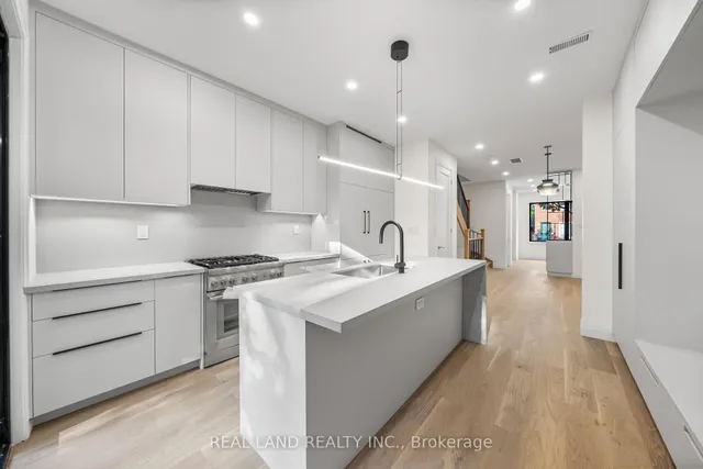 Additional image 12 of 30 Winnifred Ave