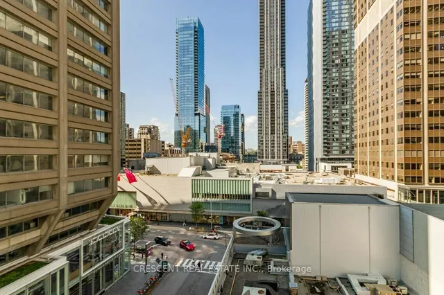 Additional image 12 of 35 Balmuto St Unit 701