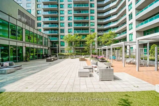 Additional image 41 of 19 Grand Trunk Cres Unit 201