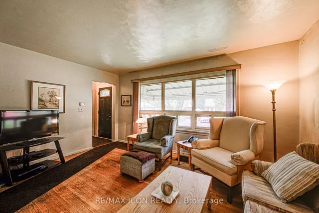 Additional image 12 of 105 Lorne Cres