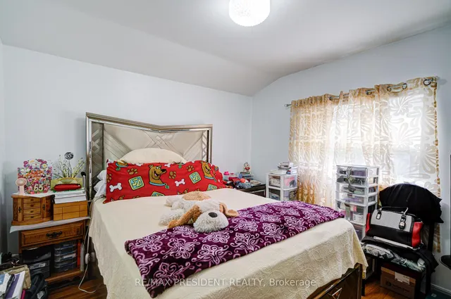 Additional image 19 of 74 Bloomington Cres