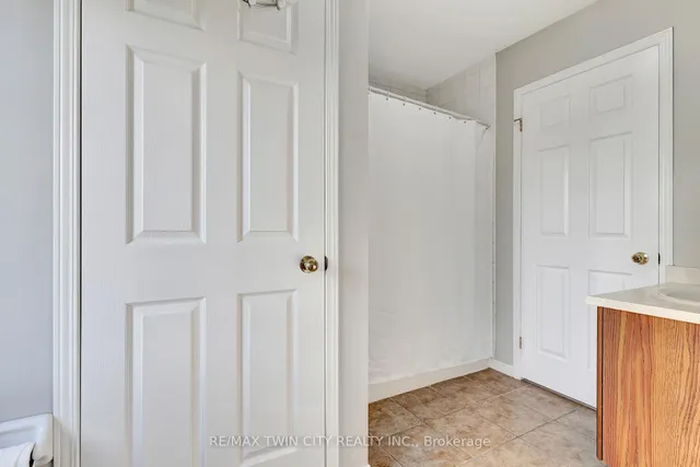 Additional image 35 of 45 Cedarhill Cres Unit 1D