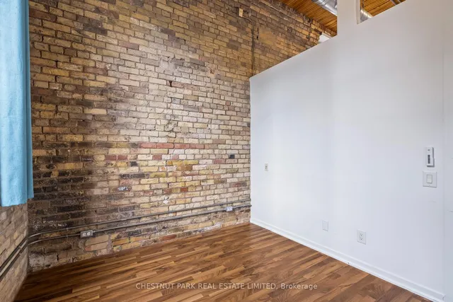 Additional image 11 of 736 Dundas St Unit 201