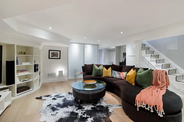 Additional image 27 of 134 Roxborough St