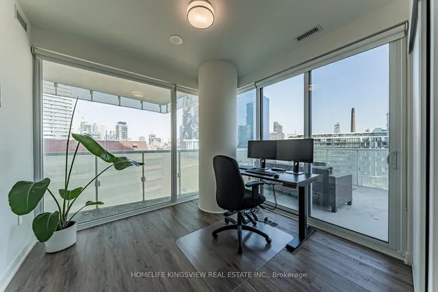 Additional image 24 of 15 Queens Quay Unit 923