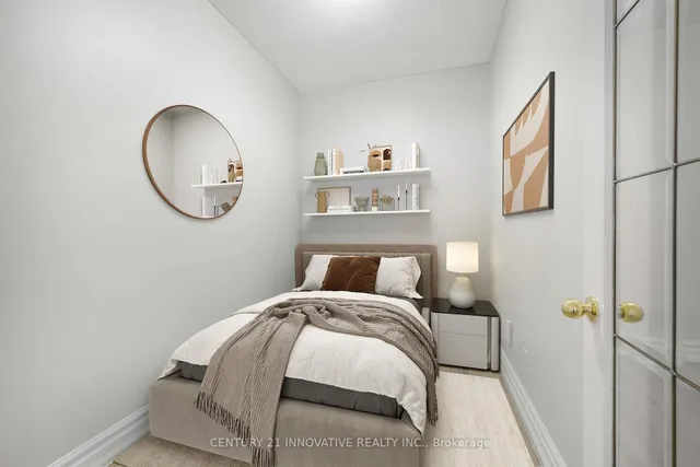 Additional image 7 of 393 King St Unit 302