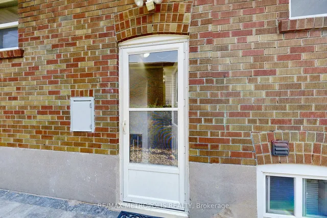 Additional image 50 of 162 Lord Roberts Dr