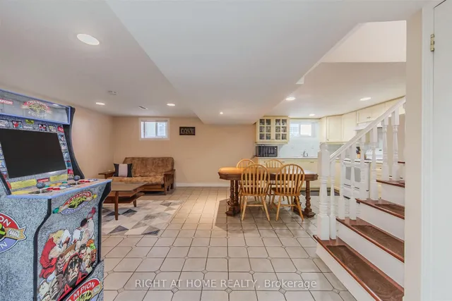 Additional image 18 of 7 Adele Ave