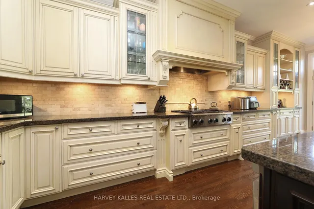 Additional image 15 of 370 Douglas Ave