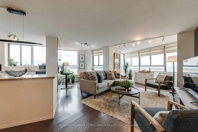 Additional image 5 of 270 Queens Quay Unit 1102