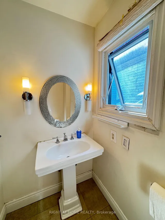 Additional image 15 of 755 Gerrard St