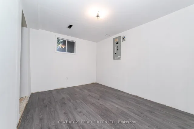 Additional image 37 of 83 Cairnside Cres