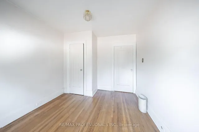 Additional image 21 of 24 Queens Ave