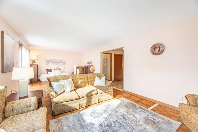 Additional image 31 of 2108 Islington Ave