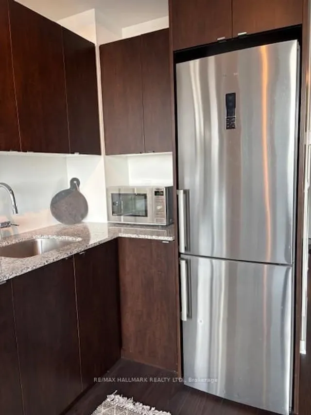 Additional image 13 of 51 East Liberty St Unit 1215