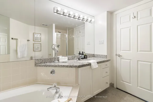 Additional image 37 of 230 Queens Quay Unit 1215