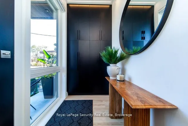 Additional image 24 of 70 Chamberlain Ave