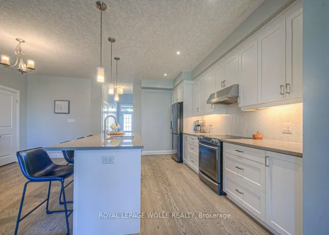 Additional image 10 of 286 Tall Grass Cres