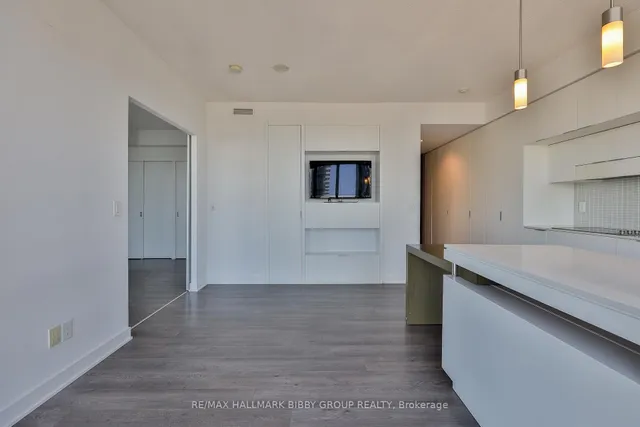 Additional image 10 of 110 Charles St Unit 2904