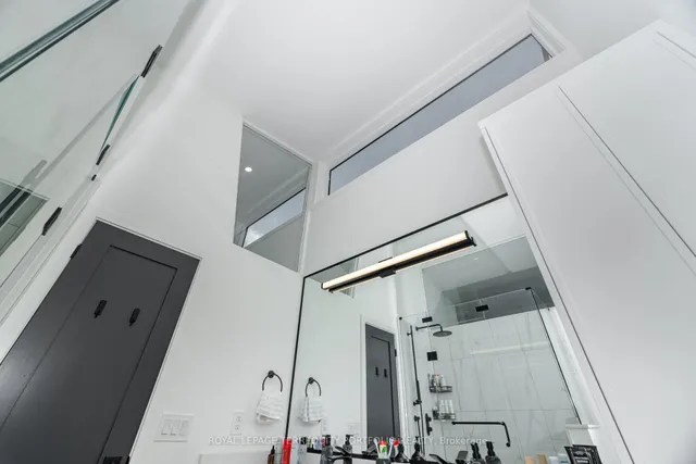 Additional image 28 of 34 Claremont St Unit 201