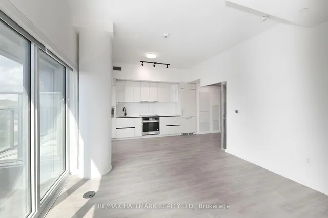 Additional image 11 of 1285 Dupont St Unit 503