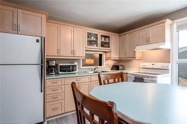 Additional image 23 of 173 Silver Aspen Cres