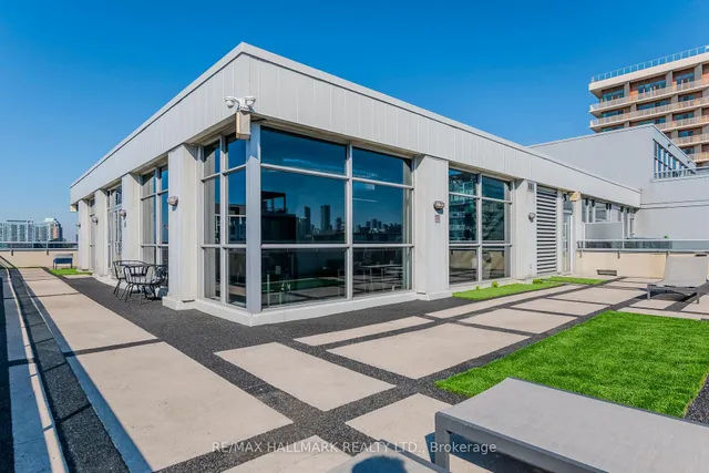 Additional image 31 of 60 Bathurst St Unit 910