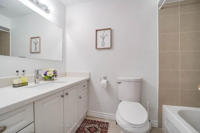 Additional image 5 of 8 Topaz Gate