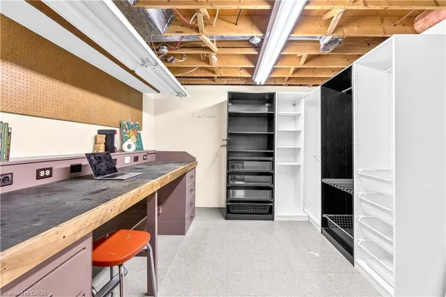 Additional image 20 of 19 Kesselring Dr