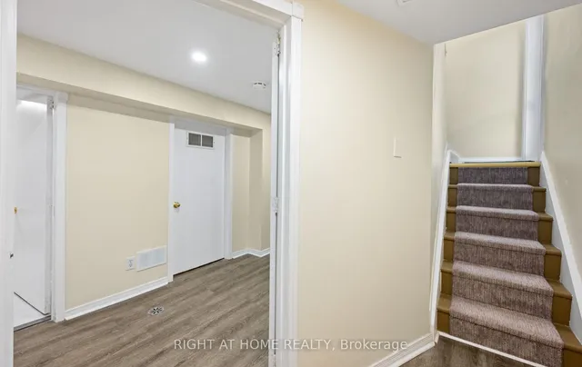 Additional image 33 of 10 Lady York Ave