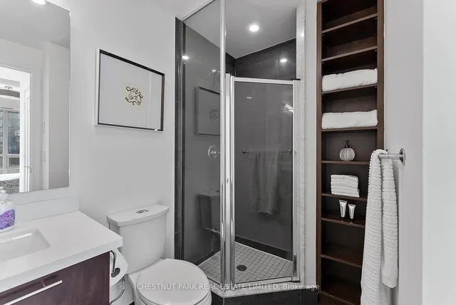 Additional image 16 of 70 Roehampton Ave Unit 719