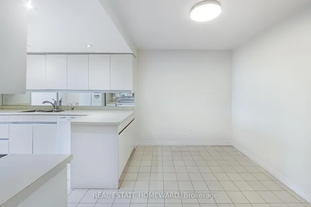 Additional image 16 of 130 Carlton St Unit #1405