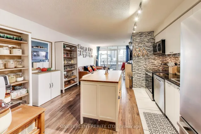 Additional image 7 of 38 Joe Shuster Way Unit 723