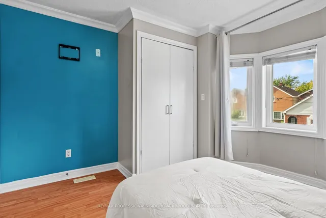 Additional image 23 of 197 Lambton Ave