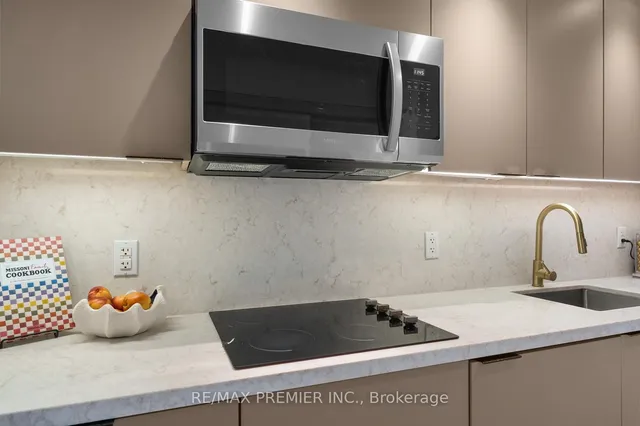 Additional image 10 of 5 Hanna Ave Unit 301