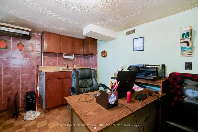 Additional image 34 of 41 Margueretta St