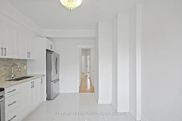 Additional image 22 of 300 Montrose Ave