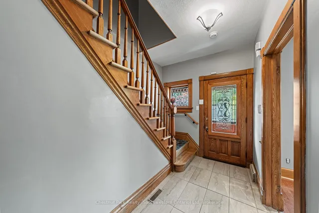 Additional image 3 of 6 THERESA St