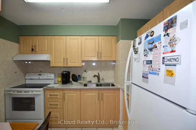 Additional image 16 of 10 Tapscott Rd Unit 1213