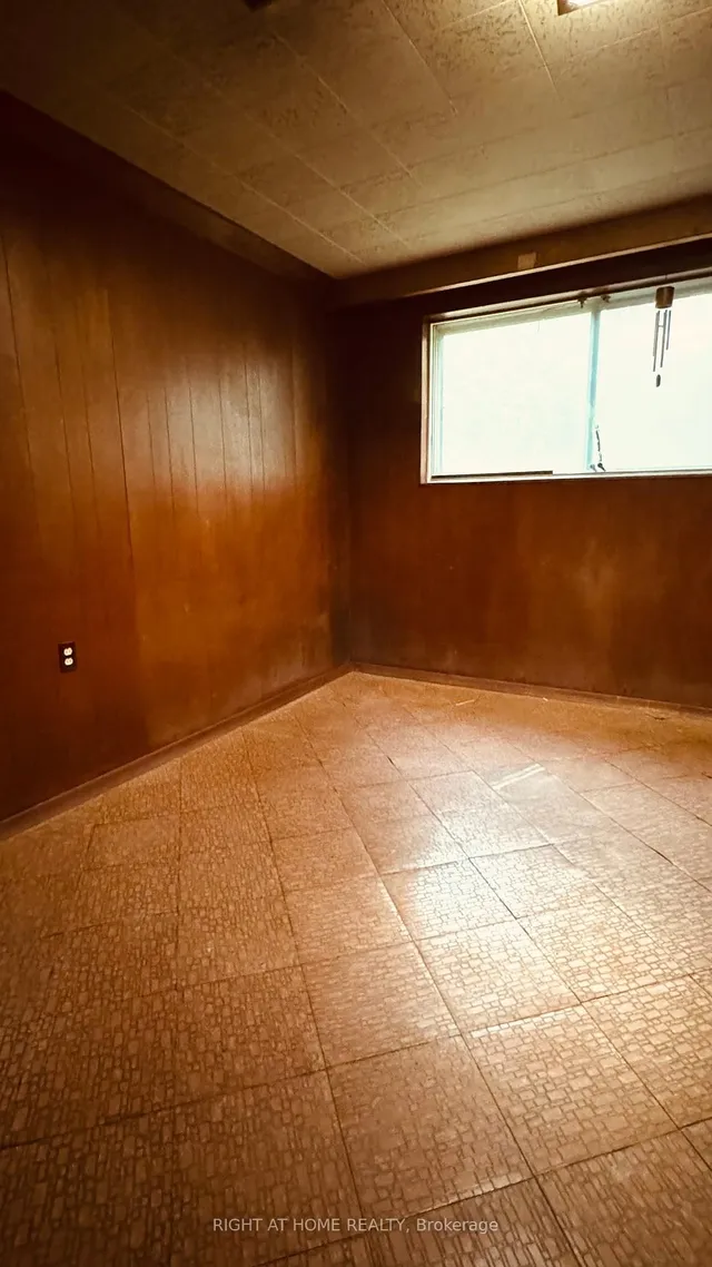 Additional image 12 of 87 FENELON Dr