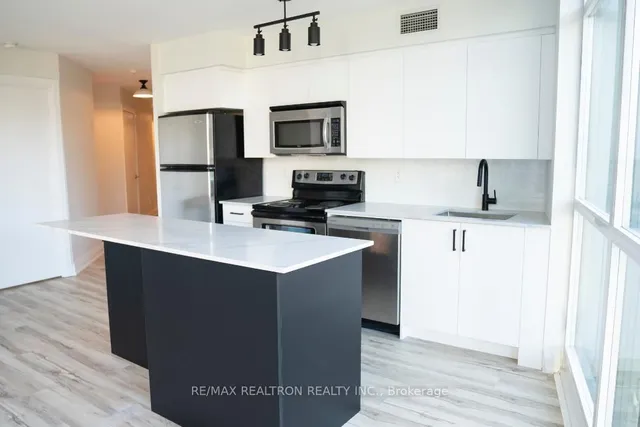 Additional image 4 of 209 Fort York Blvd Unit 574