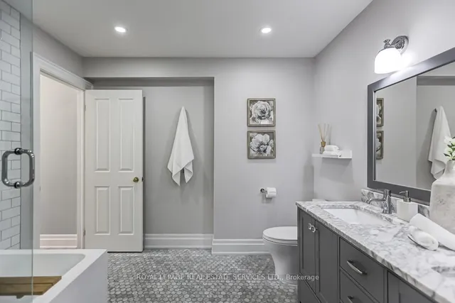 Additional image 27 of 13 Archgate Lane