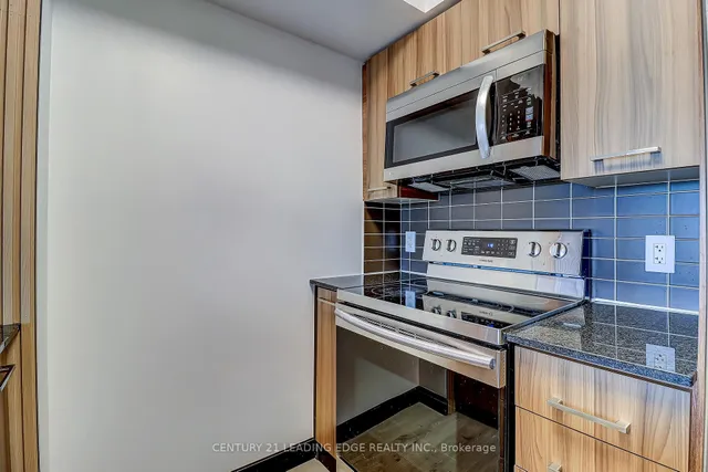 Additional image 8 of 125 Village Green Sq Unit 3311