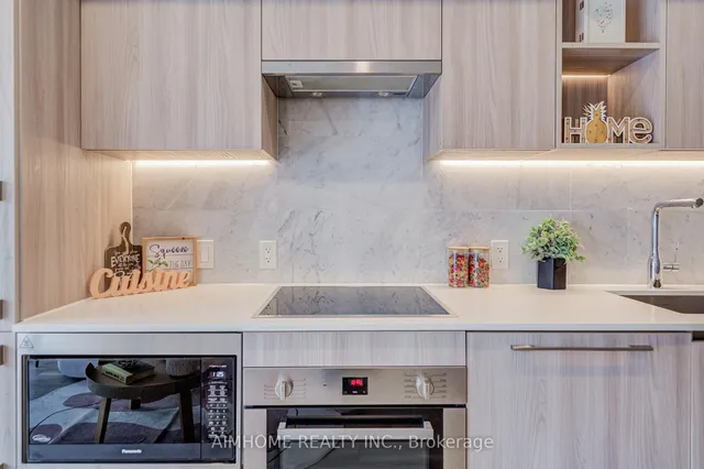 Additional image 16 of 19 Bathurst St Unit 1102