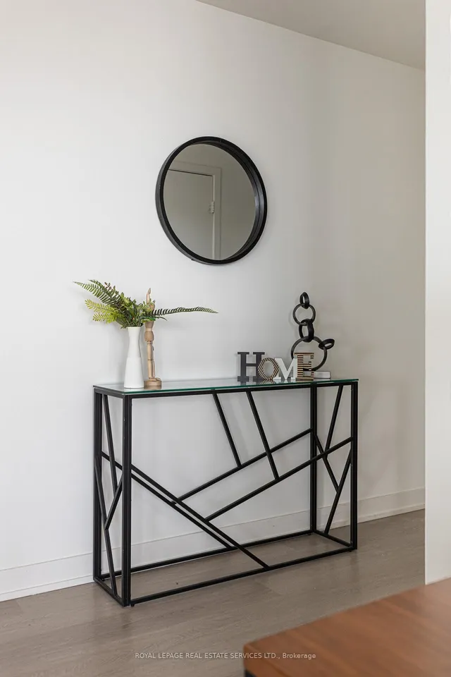 Additional image 18 of 859 The Queensway Unit 1006