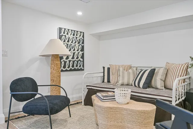 Additional image 34 of 238 Coleridge Ave